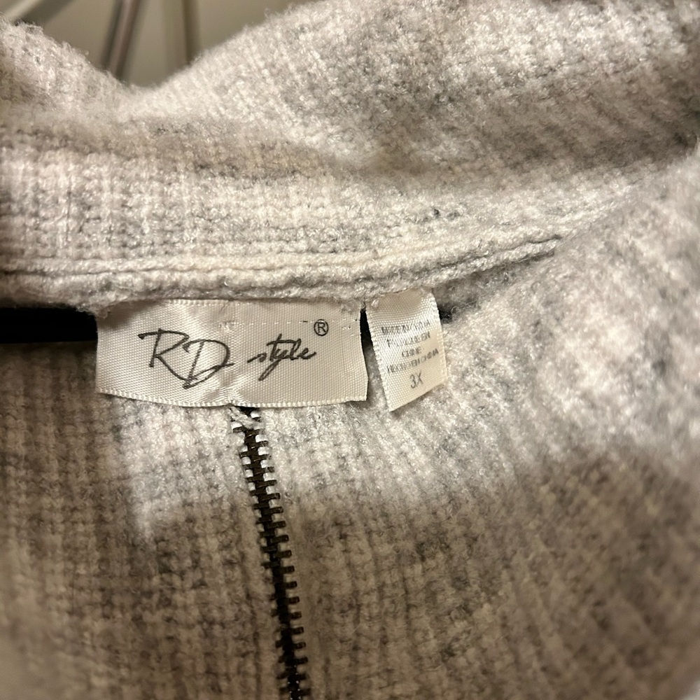 RD Style Light Gray Ribbed Sweater - Picture 4 of 4